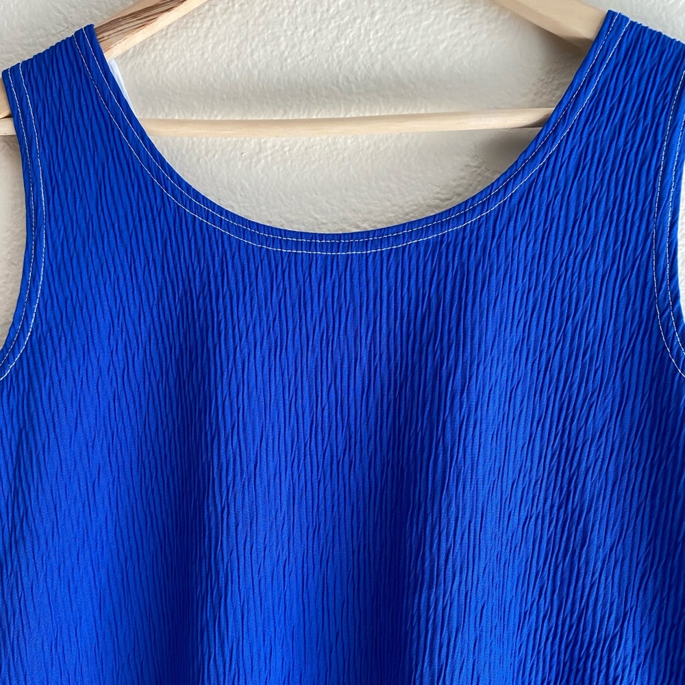 Size S Reversible Tank Top - Picture 6 of 7